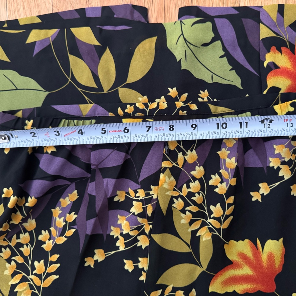 Vintage Floral & Black Skirt - Picture 4 of 7